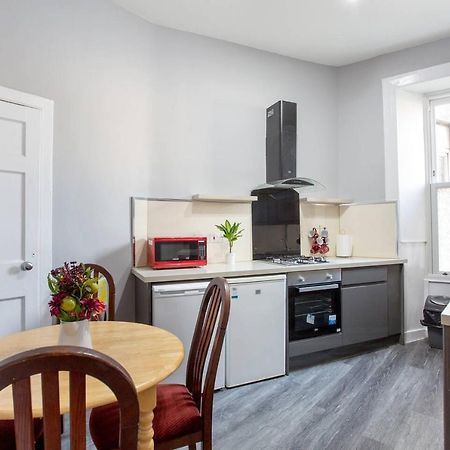 Stunning 2-Bed Apartment In Central Edimburgo Exterior foto