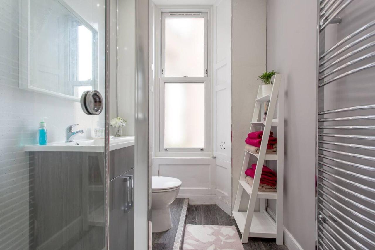 Stunning 2-Bed Apartment In Central Edimburgo Exterior foto