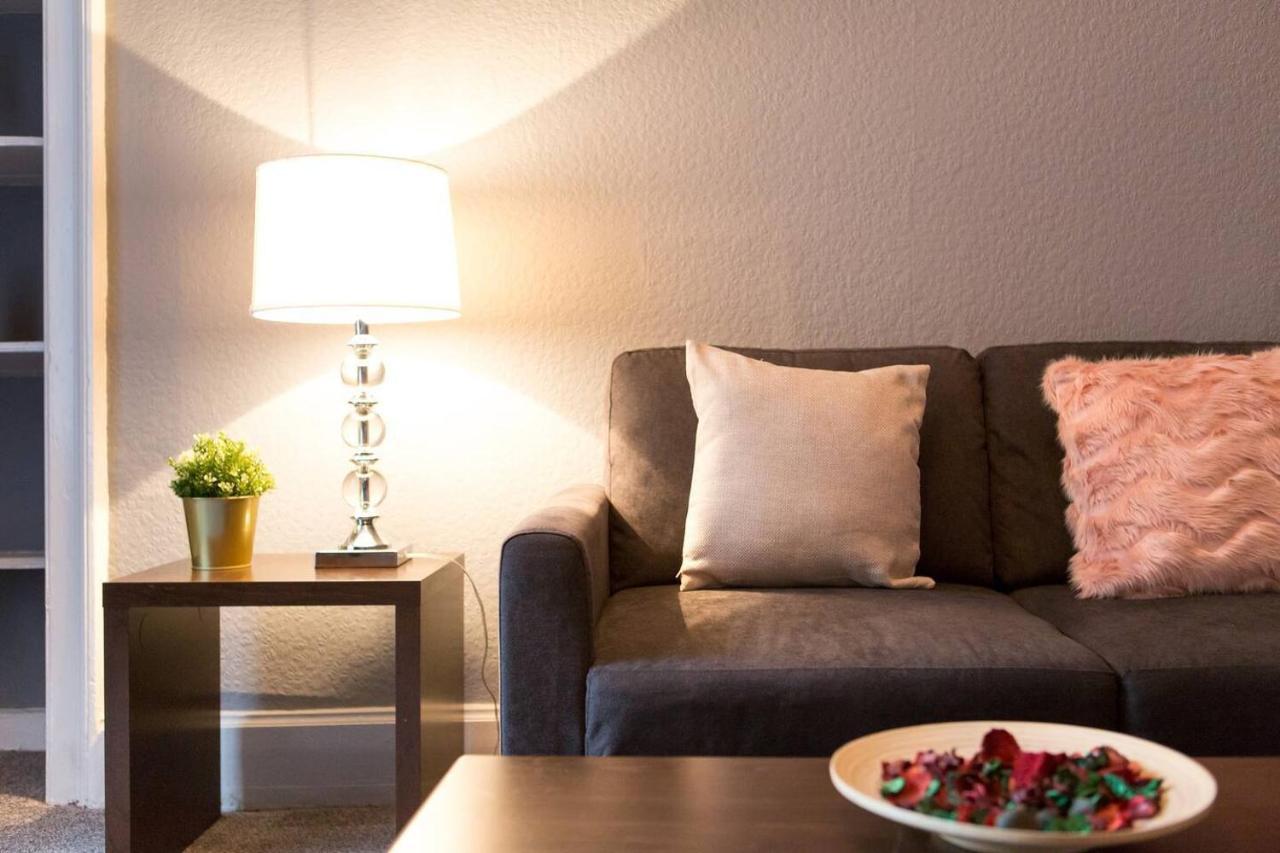 Stunning 2-Bed Apartment In Central Edimburgo Exterior foto