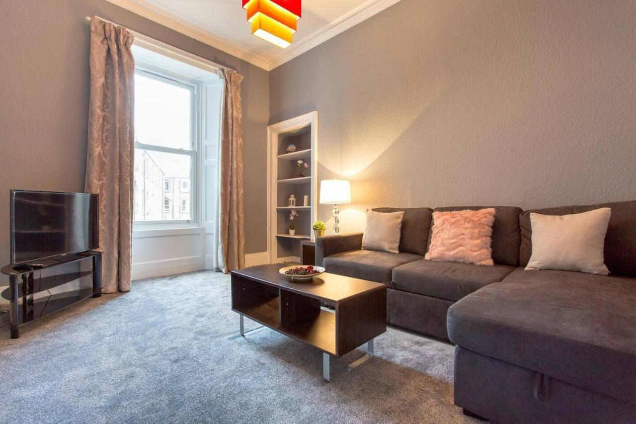 Stunning 2-Bed Apartment In Central Edimburgo Exterior foto