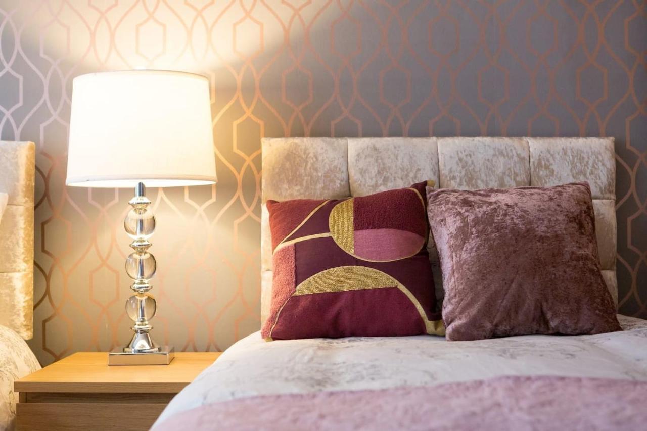 Stunning 2-Bed Apartment In Central Edimburgo Exterior foto